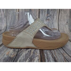 Fitflop Lulu Shimmer Rhinestone Sandal Size US 9 Sparkle Thong Flip Flops  Beige